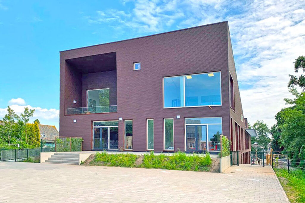 Foto van buitenzijde bibliotheek in Stompwijk